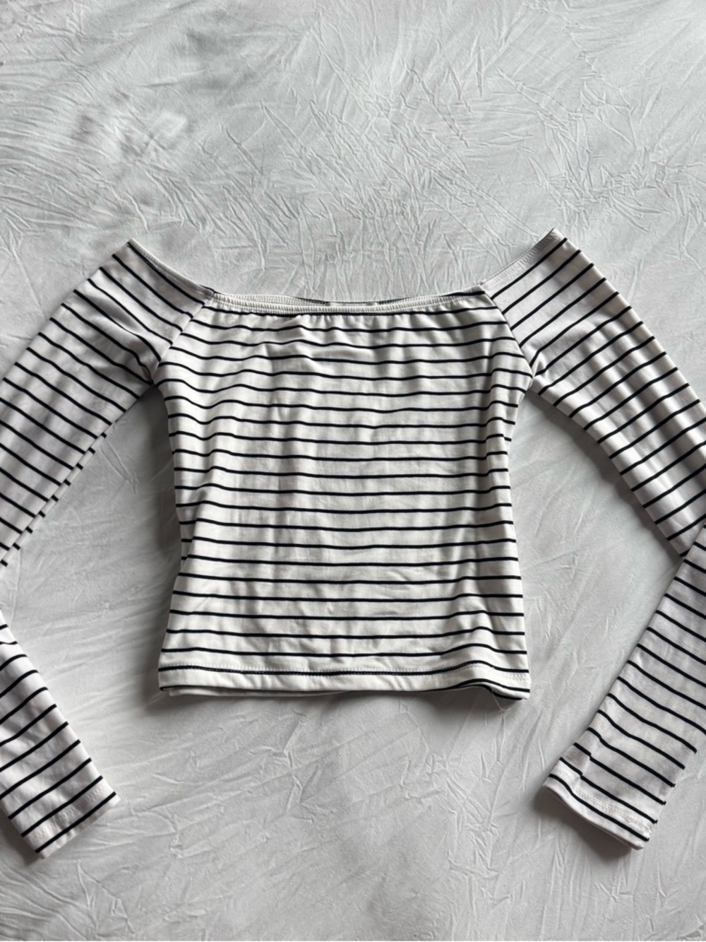 Striped Off-Shoulder Long-Sleeve Top - White & Black - Picture 4 of 7